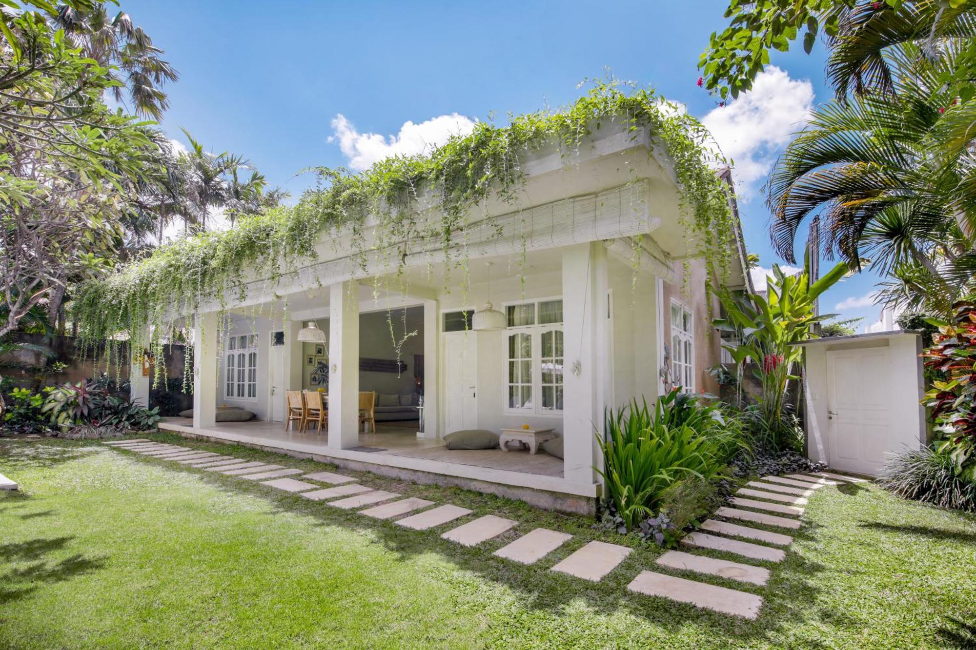 Villa Lodek Deluxe Seminyak  Exterior photo
