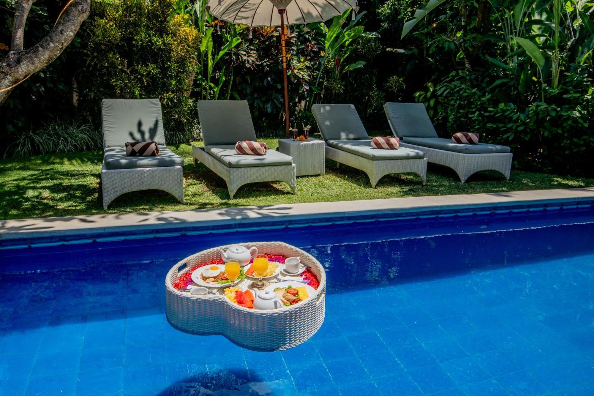 Villa Lodek Deluxe Seminyak  Exterior photo