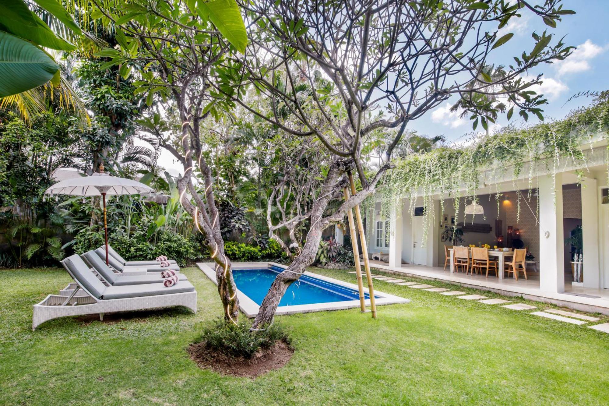 Villa Lodek Deluxe Seminyak  Exterior photo