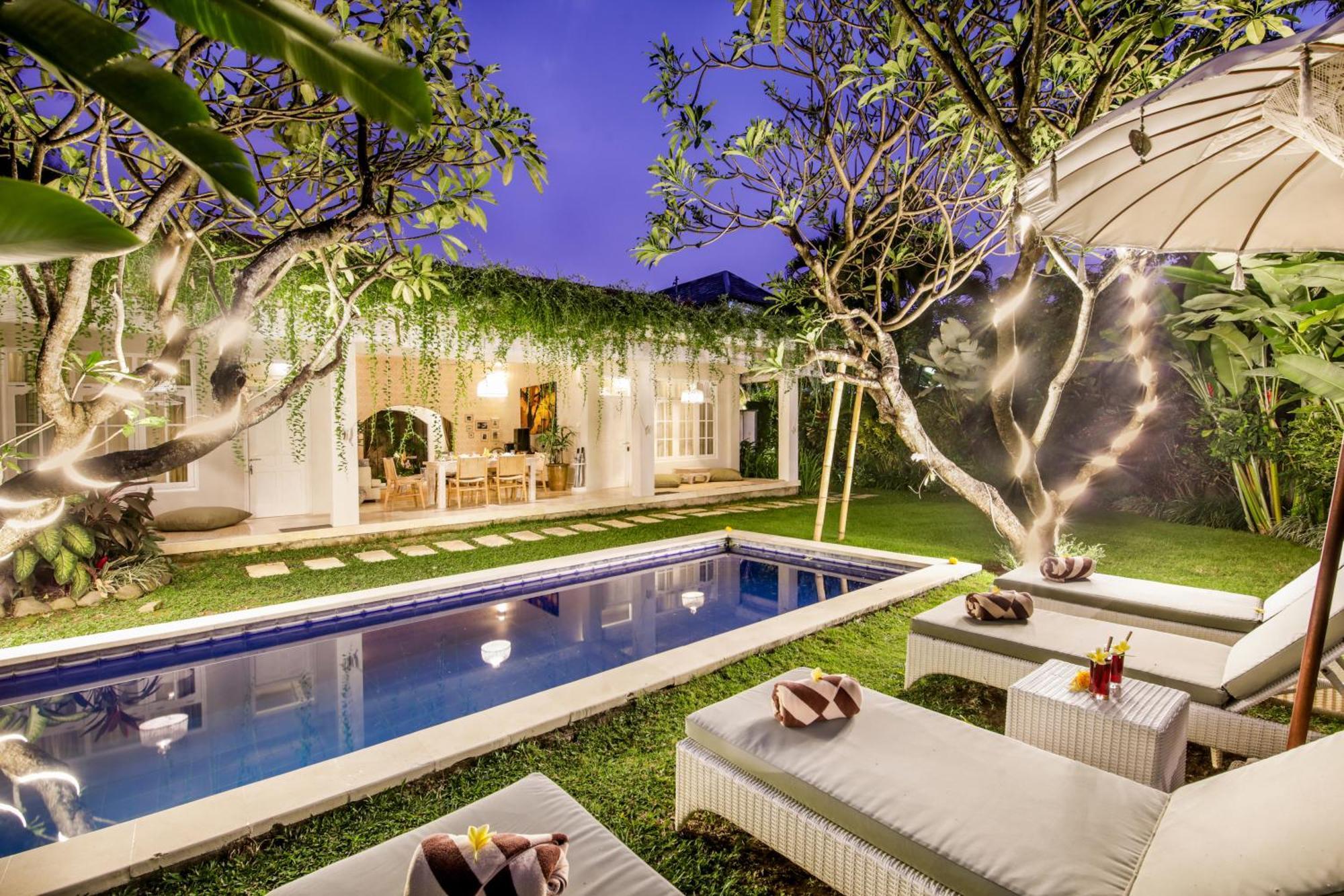 Villa Lodek Deluxe Seminyak  Exterior photo