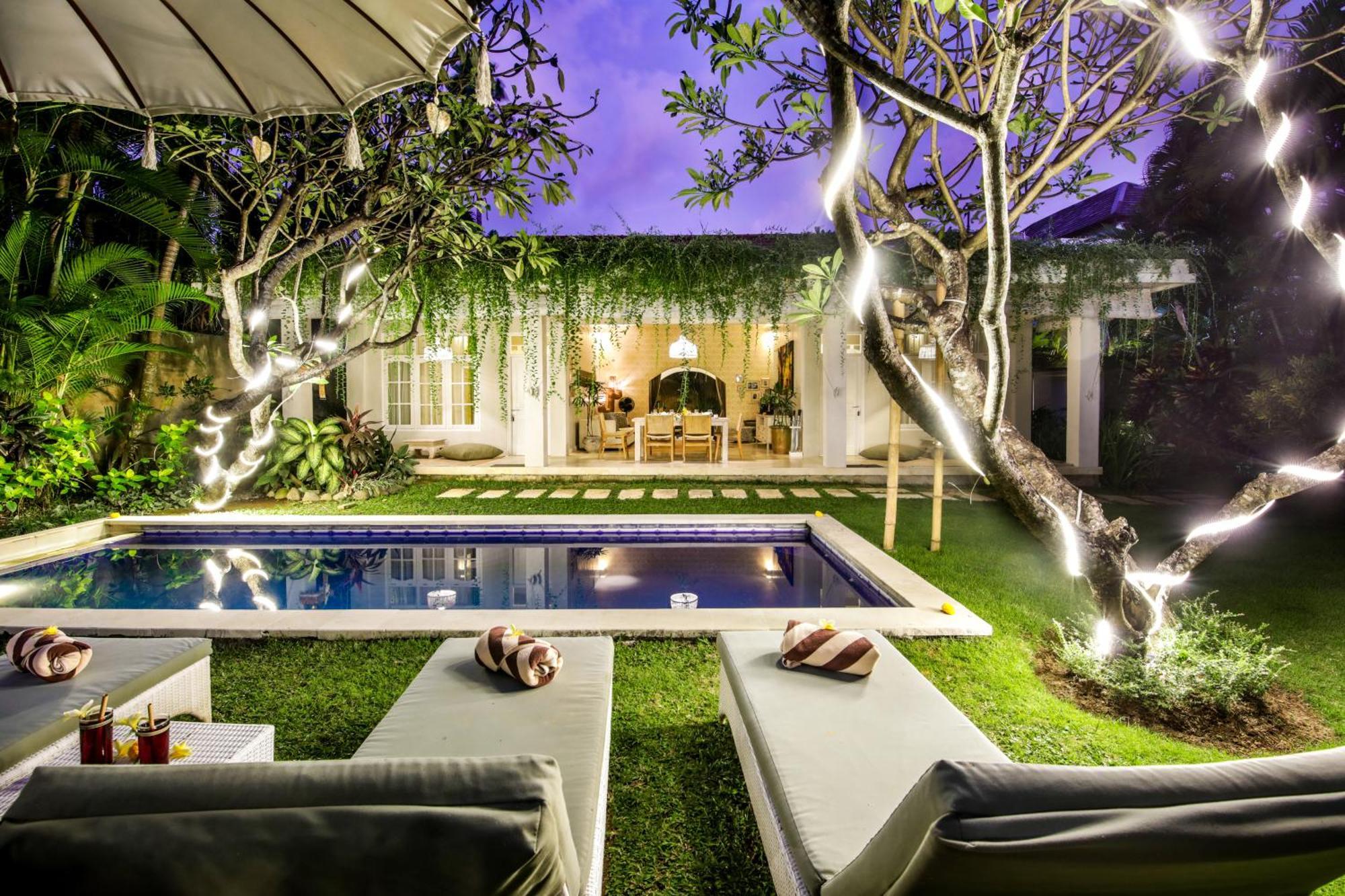 Villa Lodek Deluxe Seminyak  Exterior photo