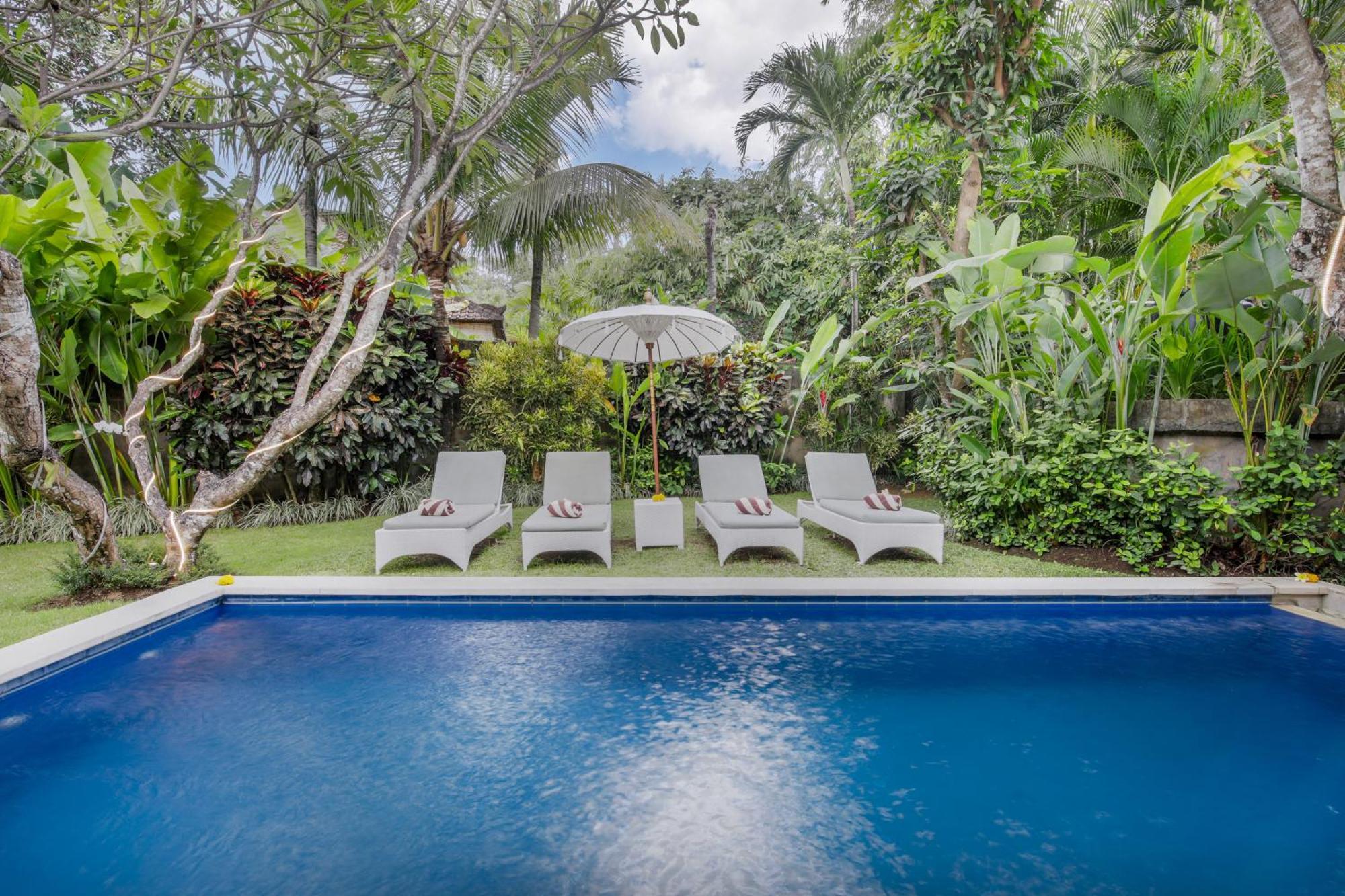 Villa Lodek Deluxe Seminyak  Exterior photo
