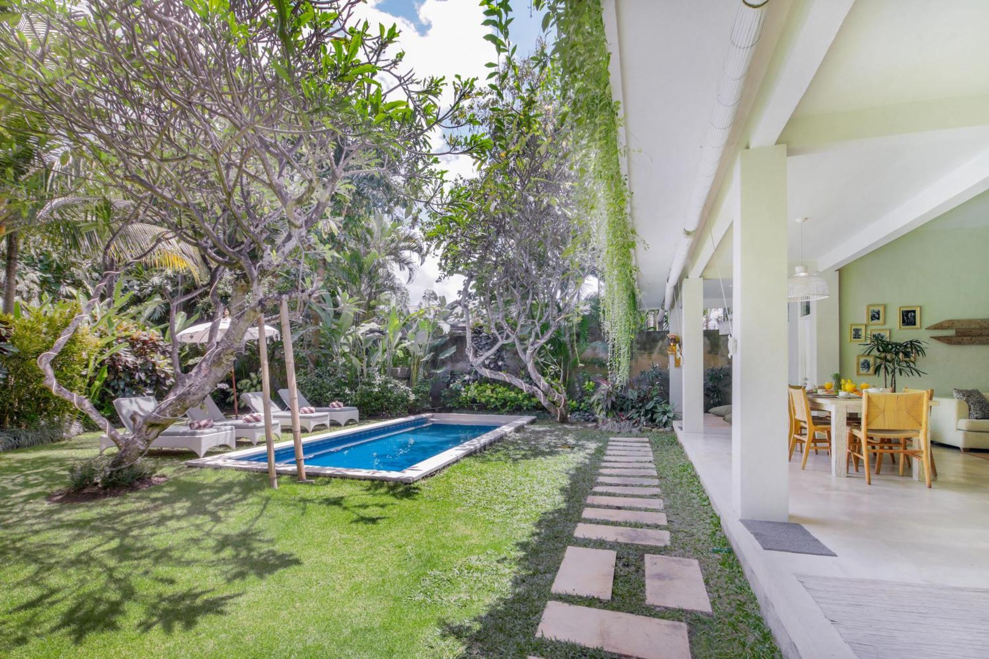 Villa Lodek Deluxe Seminyak  Exterior photo