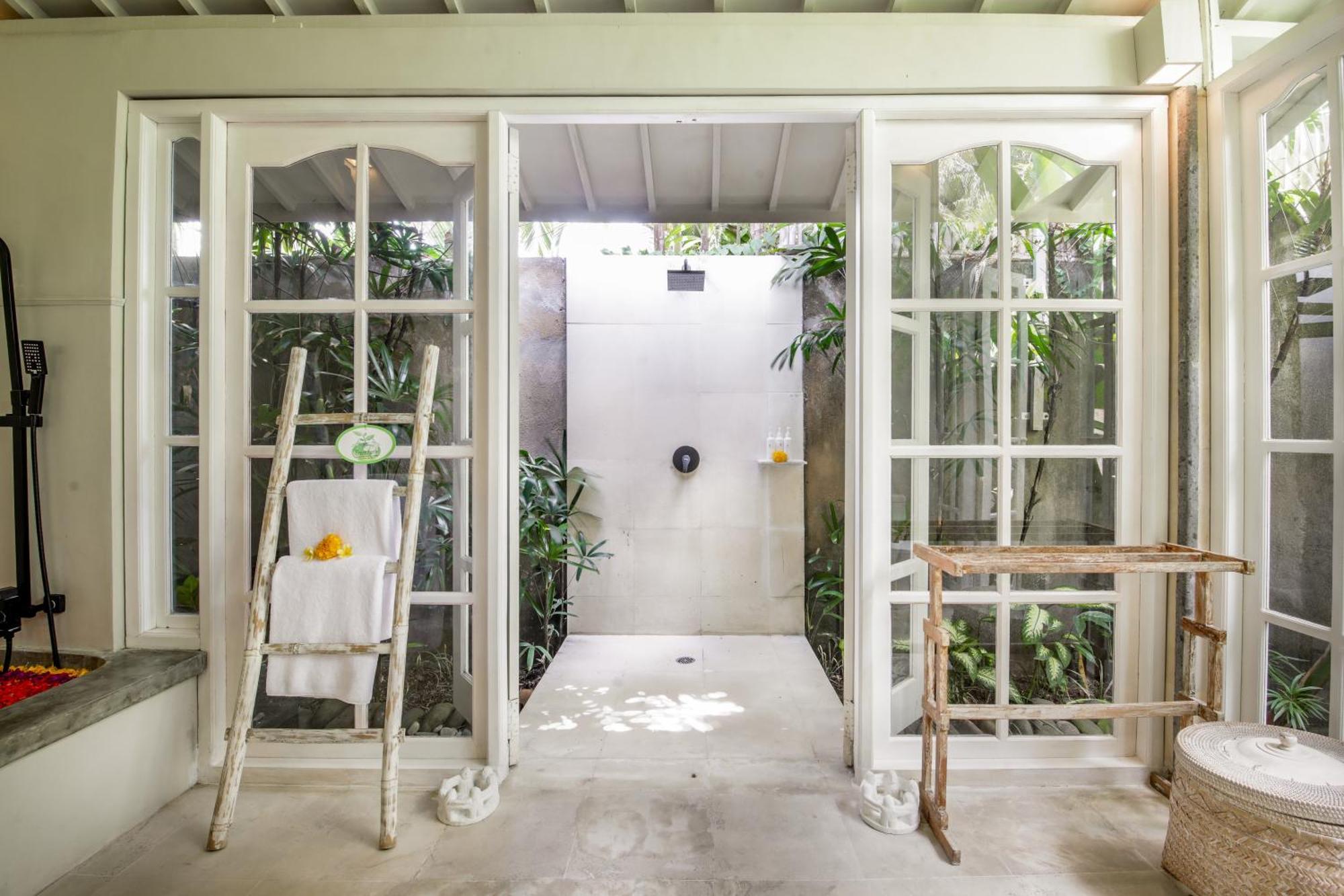 Villa Lodek Deluxe Seminyak  Exterior photo