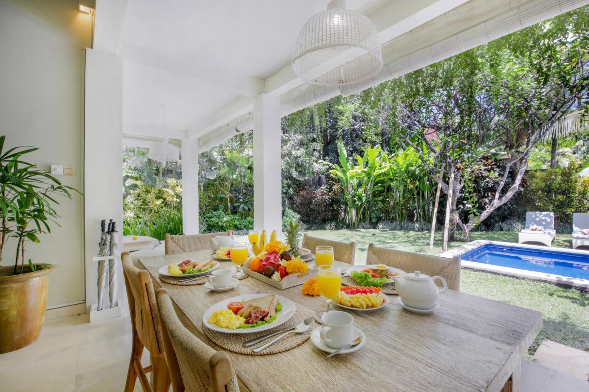 Villa Lodek Deluxe Seminyak  Exterior photo