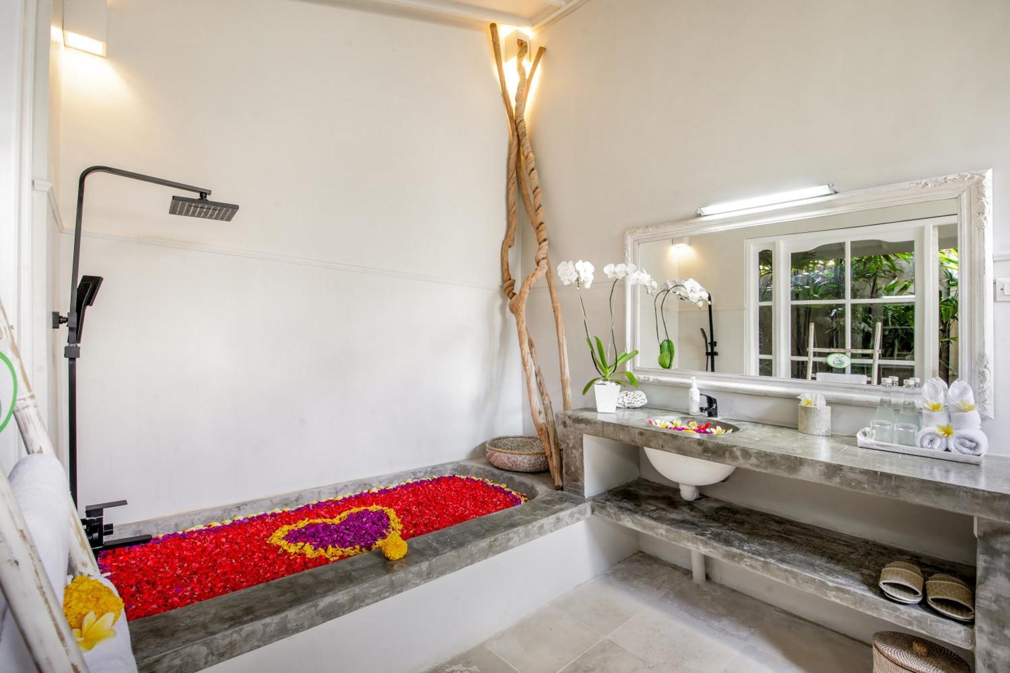 Villa Lodek Deluxe Seminyak  Exterior photo