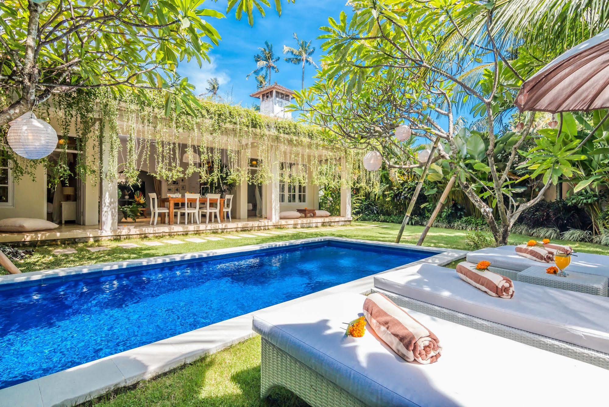 Villa Lodek Deluxe Seminyak  Exterior photo